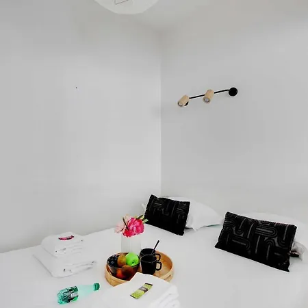 Accueillant Et Moderne - 2br 4p - Sacré Coeur Appartamento